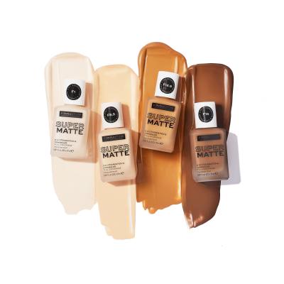 Revolution Relove Super Matte 2 in 1 Foundation &amp; Concealer Podkład dla kobiet 24 ml Odcień F1