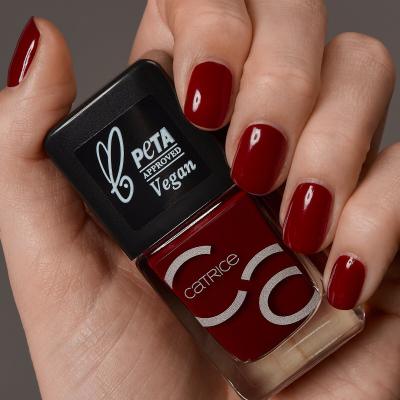 Catrice Iconails Lakier do paznokci dla kobiet 10,5 ml Odcień 03 Caught On The Red Carpet