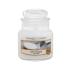 Yankee Candle Baby Powder Świeczka zapachowa 104 g